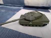 Модель танка M1A2 Abrams , машинки Кіндер