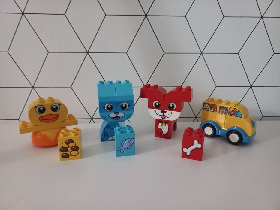 Lego duplo zwierzęta i autobus