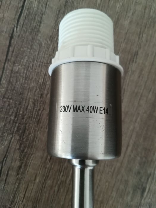 2 pés de candeeiro como novos