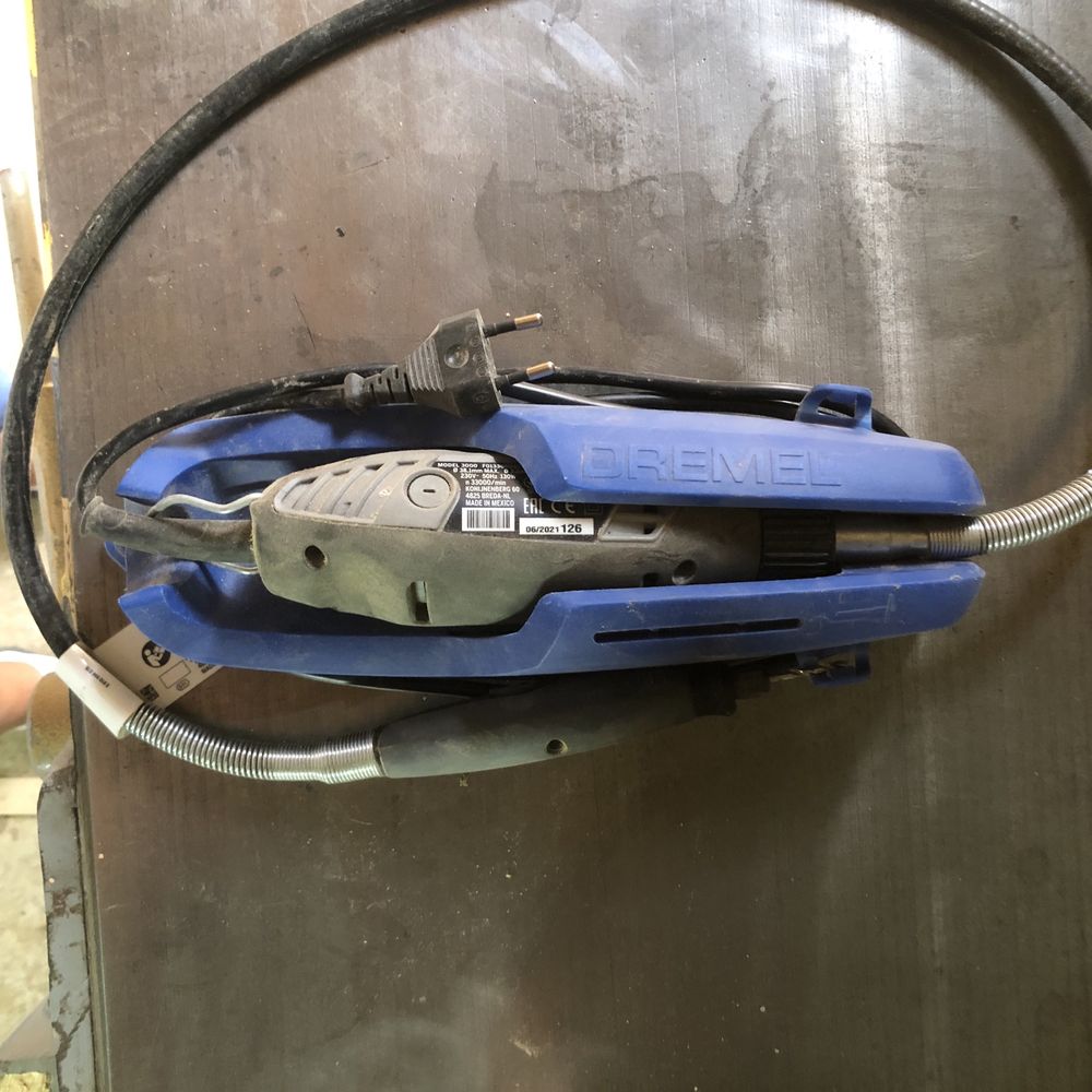 Multiszlifierka DREMEL 3000 + akcesoria