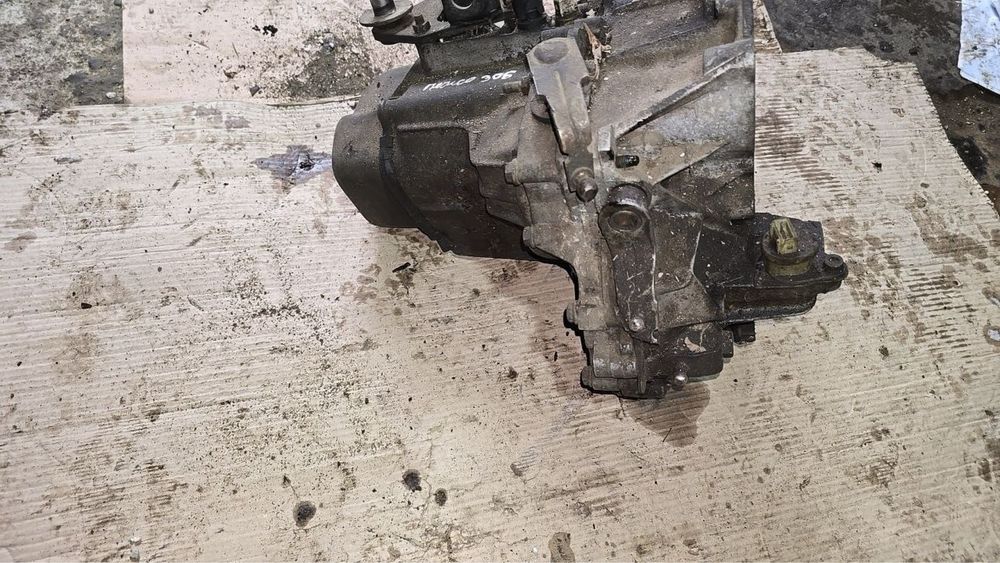 Коробка передач МКПП5 P9E10J054, P9D17J Peugeot 306 1.6 i