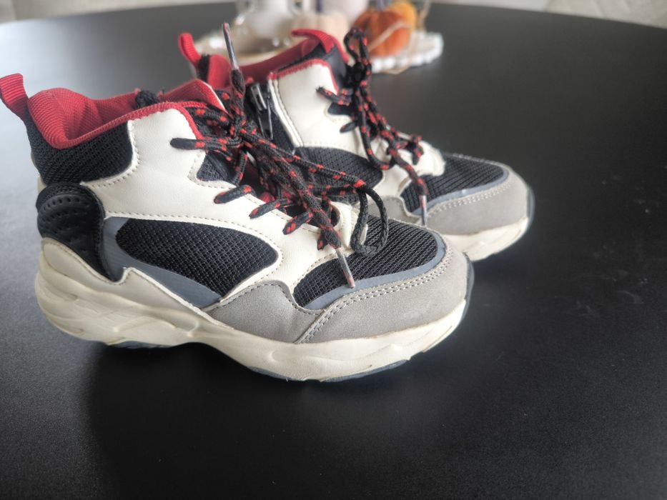 Buty adidasy Reserved r. 30