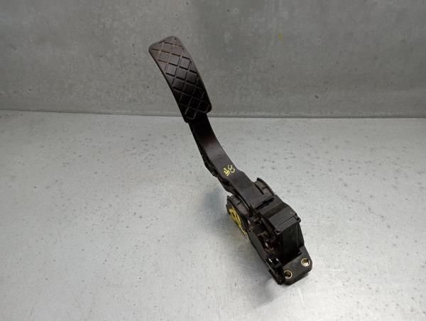 Pedal do acelerador VOLKSWAGEN Golf IV (1J1)