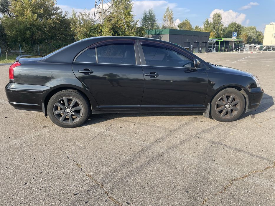 Продам Toyota Avensis