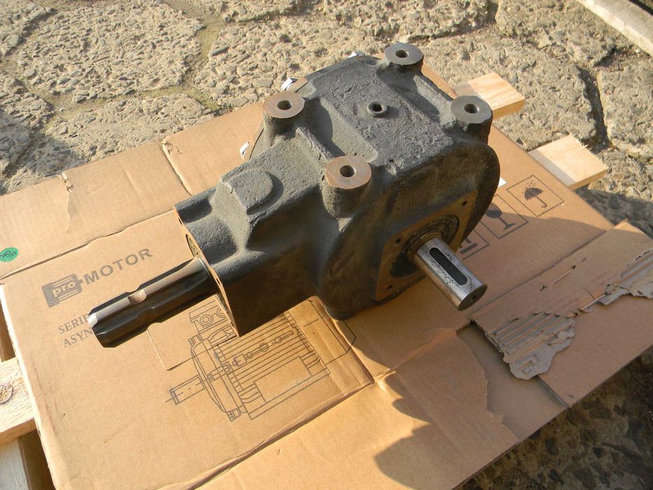 przekładnia skrzynia kopaczki krukowiak PRK-090-02.KK1.L/P 1.93:1