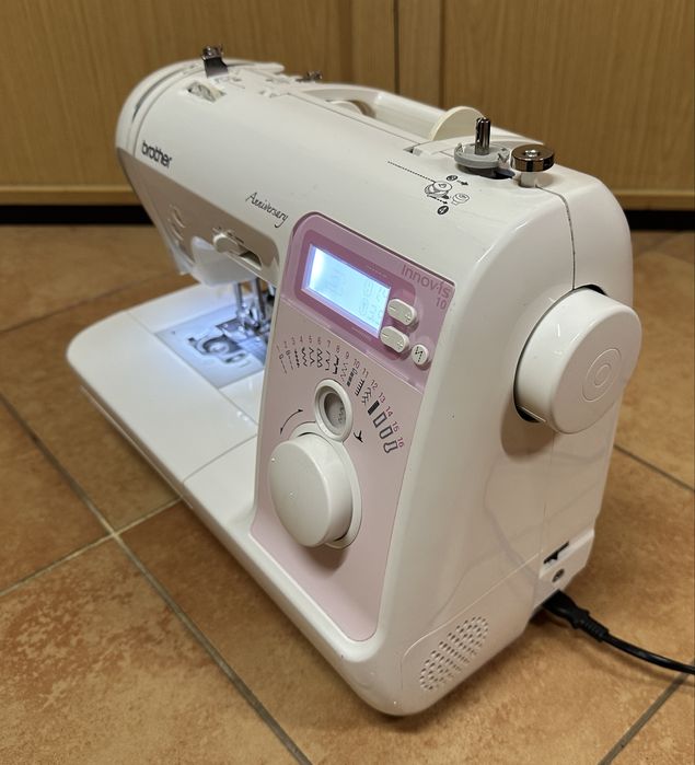 Elektryczna maszyna do szycia Brother Innovi-is NV-10A Anniversary