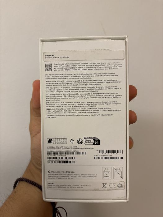 IPhone 16 Ultramarine