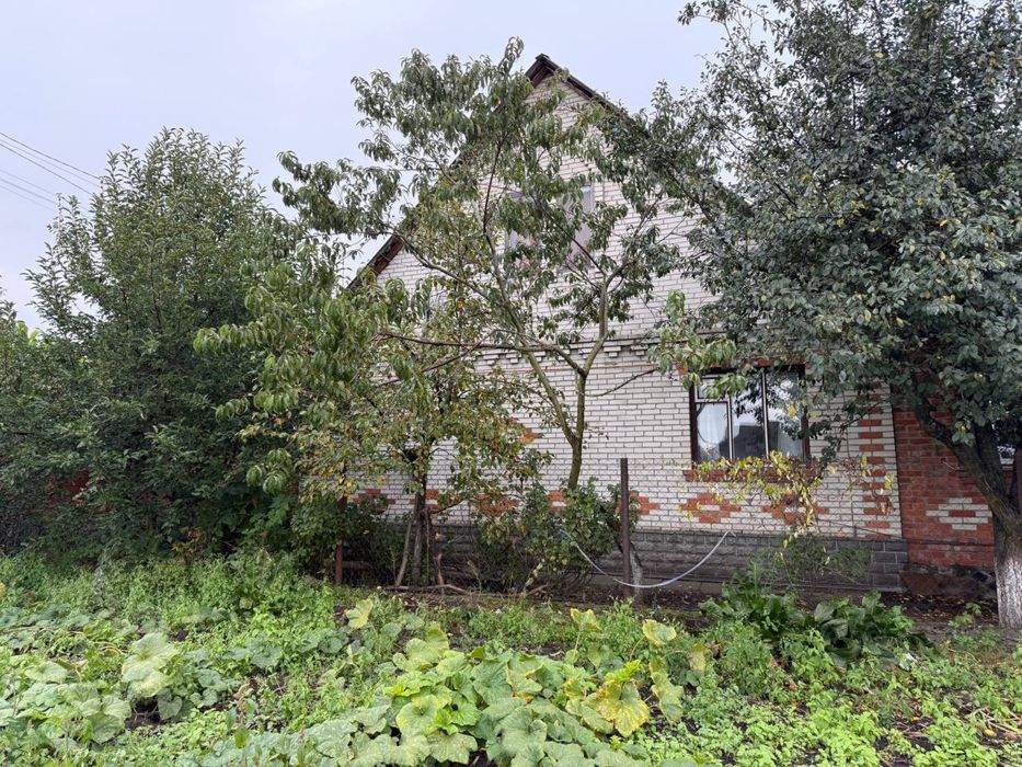 Продаж будинку у тихому районі