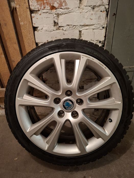 Felgi 18 Skoda RS 5x112 + Opony zimowe