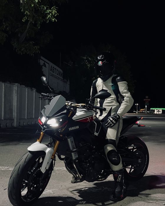 Yamaha mt09 abs ідеальний стан + stege 1 срочно!