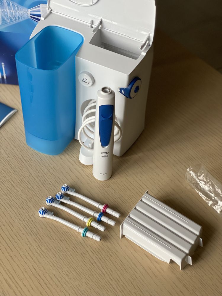 Ирригатор Oral-B Professional Care OxyJet MD20 для полости рта