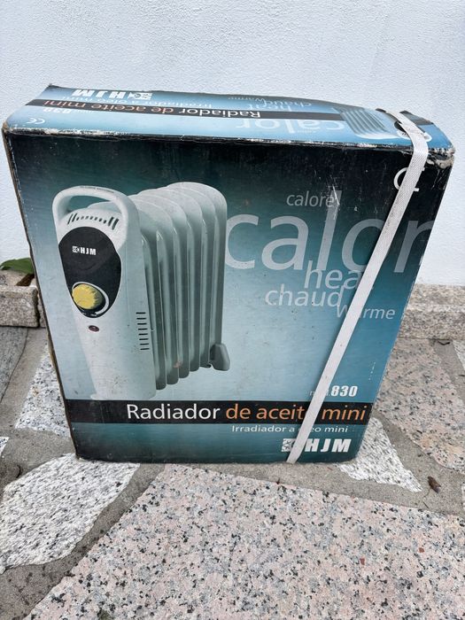 Mini aquecedor a óleo