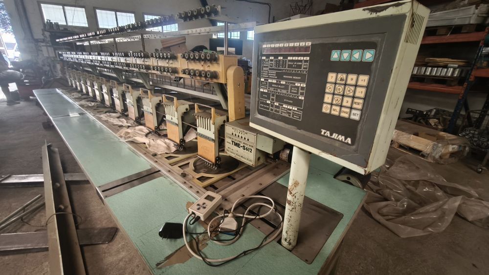 Máquina de bordar tajima