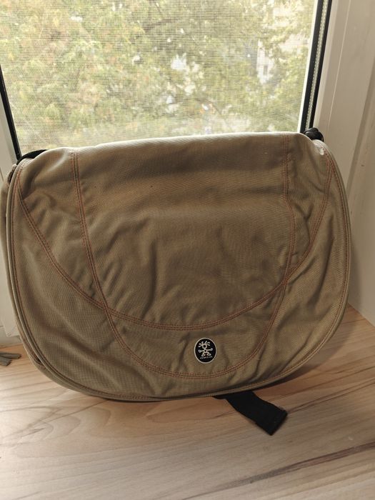 Сумки для ноутбуків. Asus та Crumpler