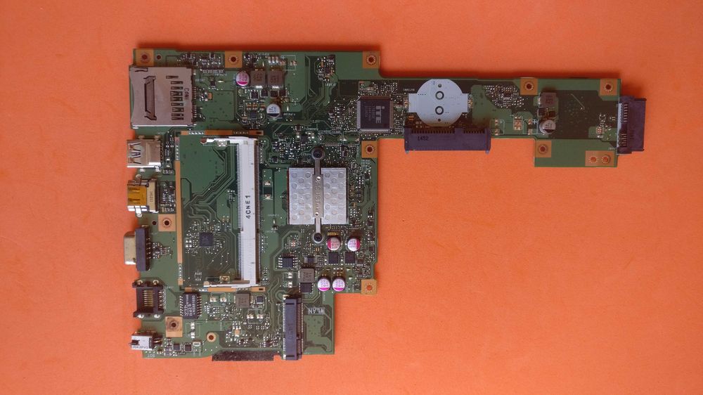 Portátil ASUS X553 em peças