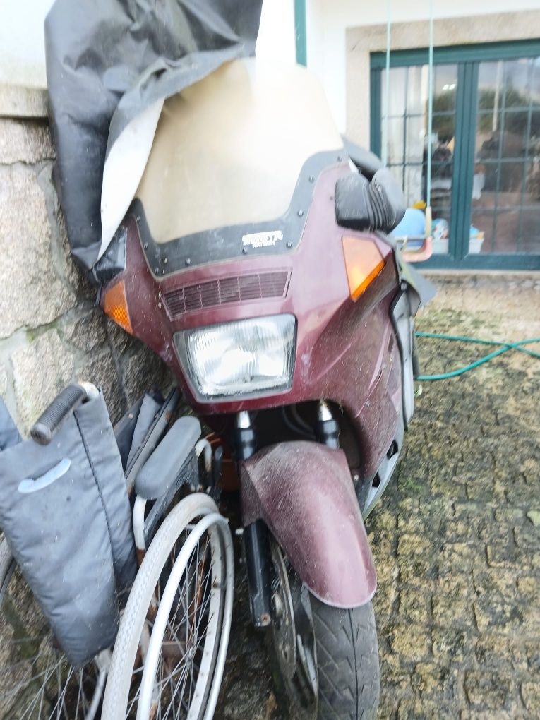 Vendo Kawasaki GTR 1000