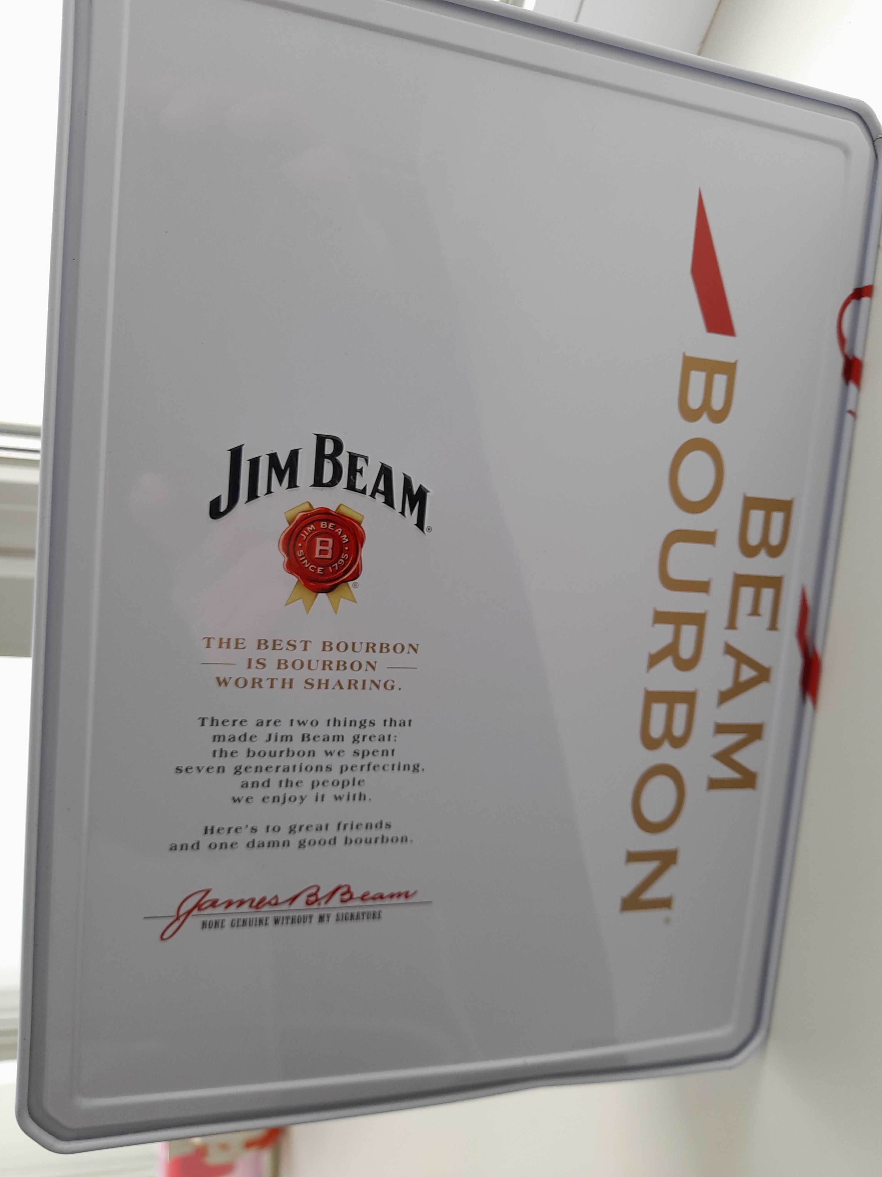 Подарочная упаковка (коробка) от алкогольного набора JIM BEAM