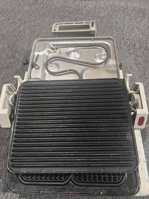 Електричний гриль або сендвічниця з Німеччини