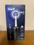 Szczoteczka rotacyjna ORAL-B Pro Series 3 Cross Action czarna