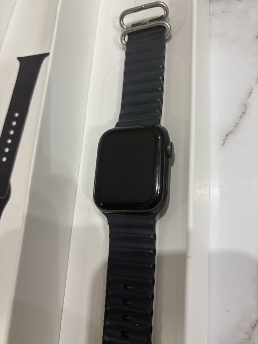 Apple Watch Series 5, 44mm