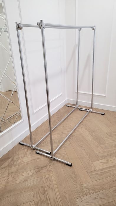 Wieszak sklepowy na ubrania do garderoby