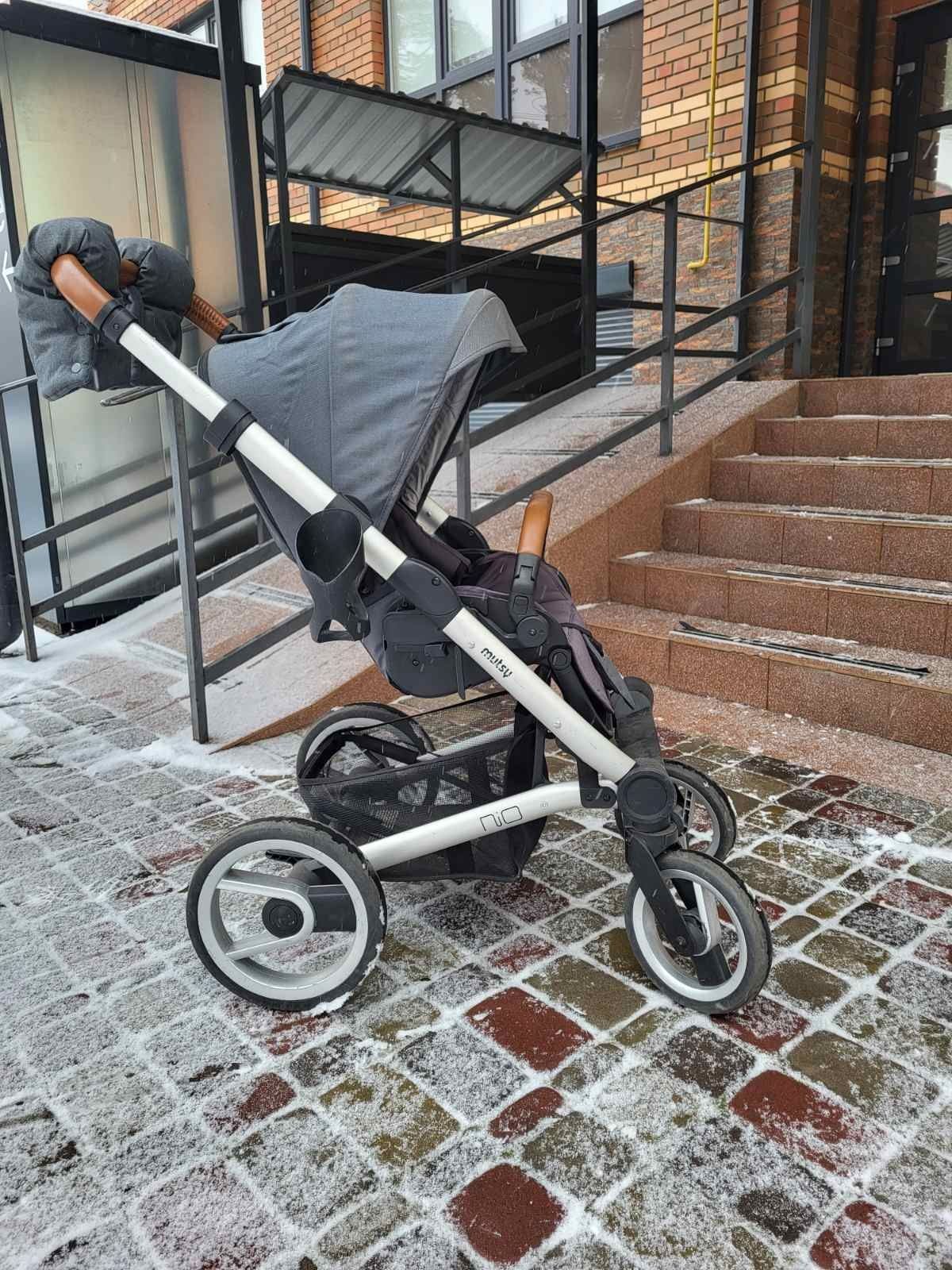 Коляска 2 в 1 Mutsy Nio