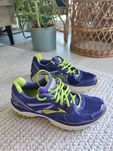 Buty do biegania 40,5 Brooks Adrenaline Gts 13 granatowe sportowe fitn