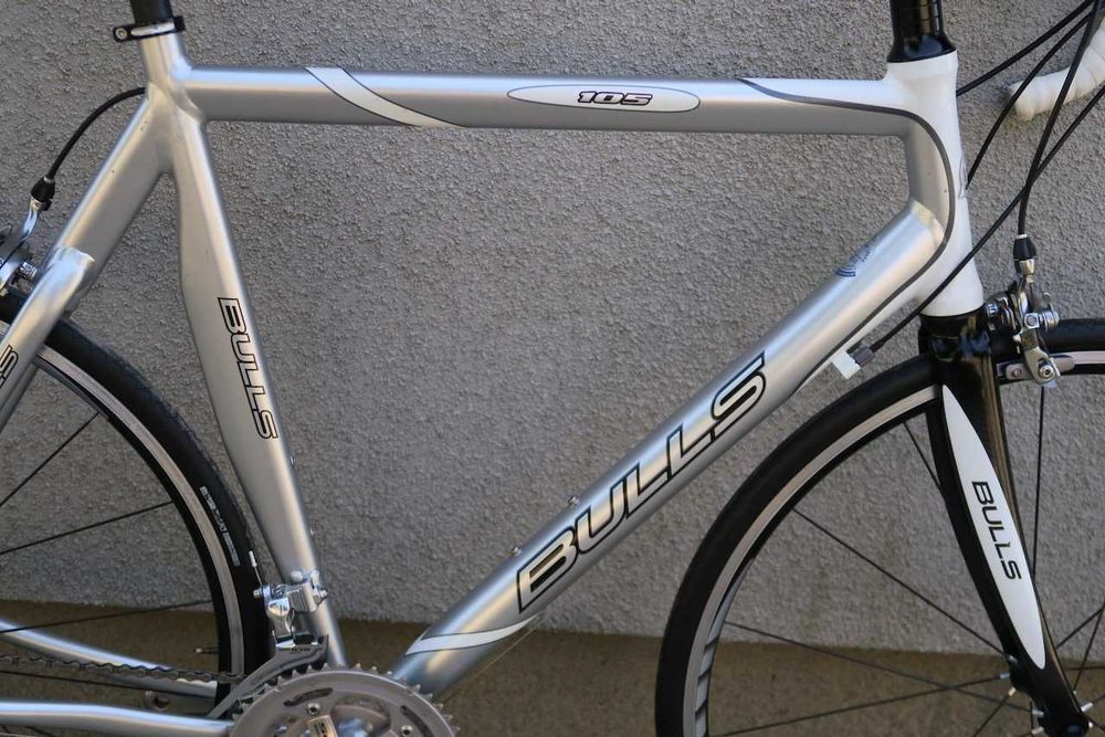 Rower szosowy Bulls  Shimano 105 SUPER STAN