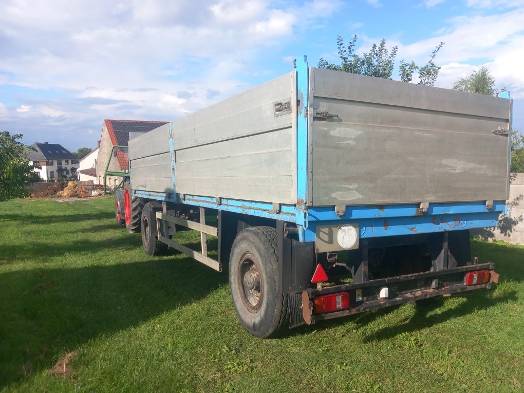 Przyczepa cieżarowa do słomy platforma kassbohrer