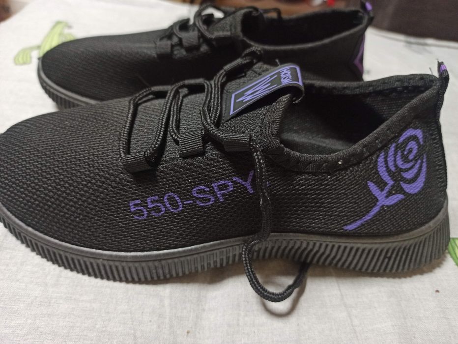 Кросівки весна-літо-осінь