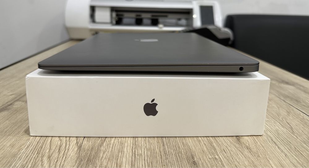 Apple MacBook Air 13" 2020р M1 8/256gb Space Gold Silver 750$