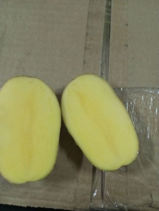 Картопля,свіжопривезена