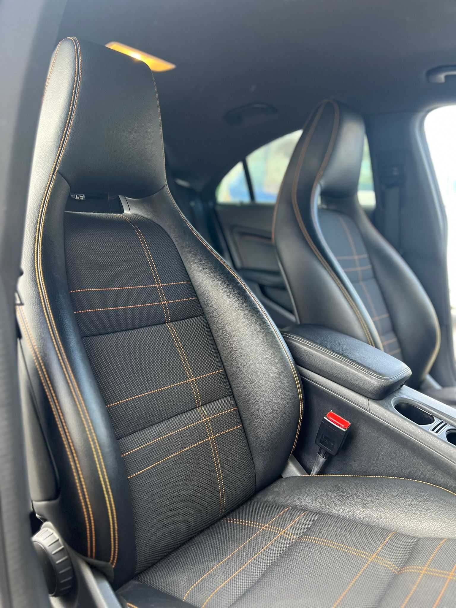 Mercedes Benz CLA 200