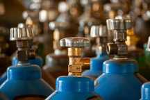 Балони кисневі аргонові вуглекислотні азотні суміш технічні гази
