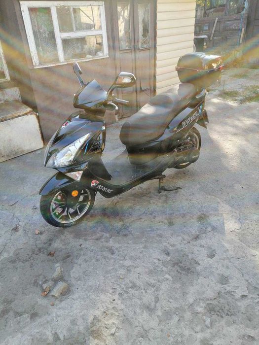 Продам скутер Spark 150s 17r
