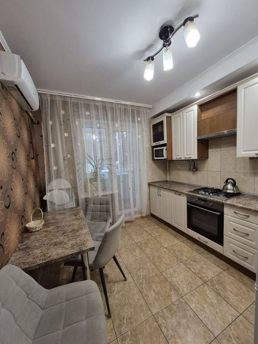 Власник Продам 2 кімн. квартиру 4-й Південний мкрн, Запоріжжя