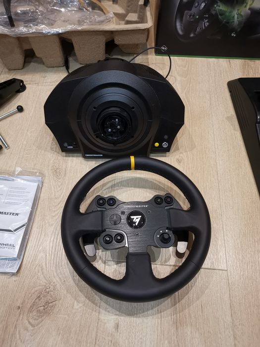 Thrustmaster TX leather edition kierownica Xbox, PC