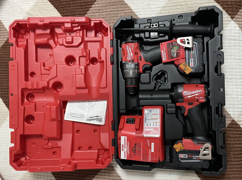 Набір шуруповертів мілвоке