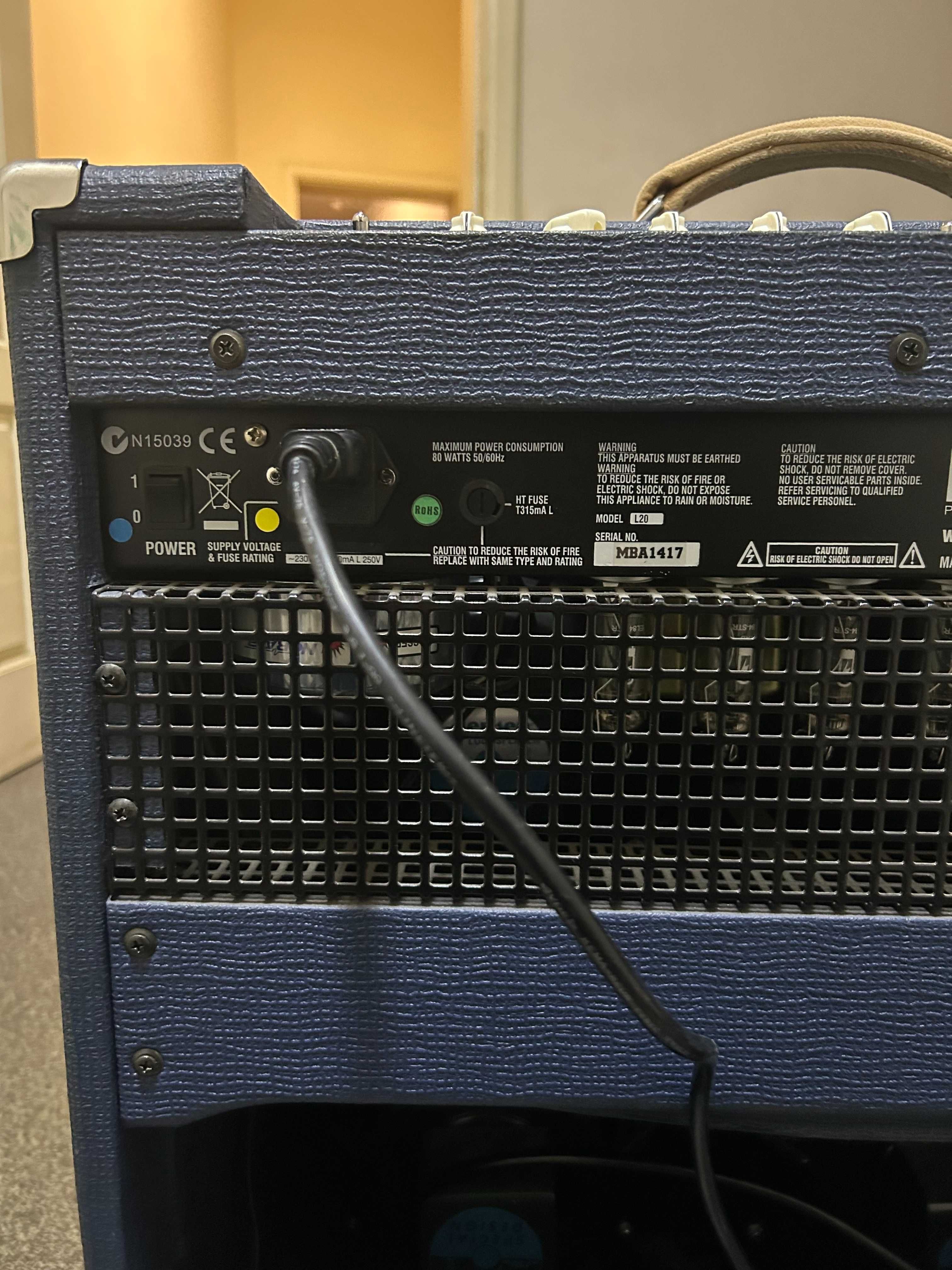 Продам Ламповый гитарный усилитель (комбик) Laney L20T-410