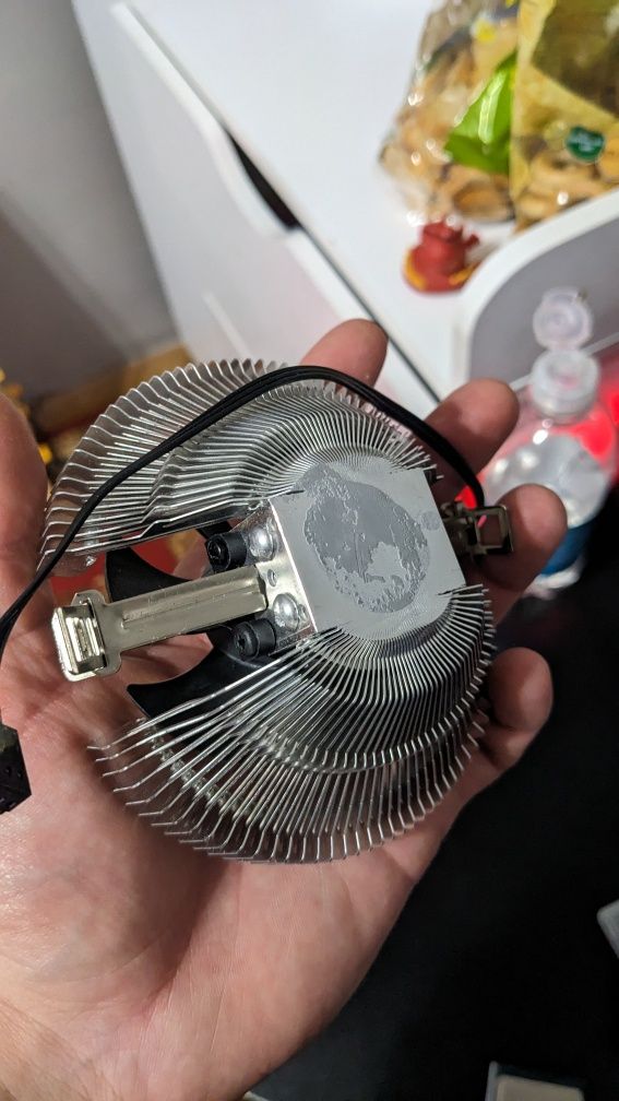 Процесор серверний E5-2680v2 і куллер 3pin з кільцем