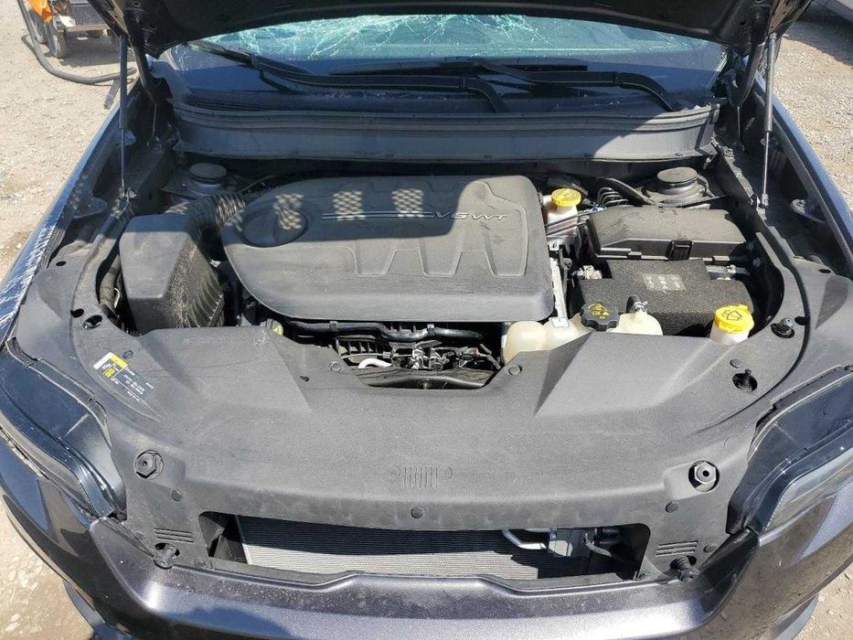 Продам Jeep Cherokee  2022 3.2л 44 ТИС КМ розмитнений у Львові