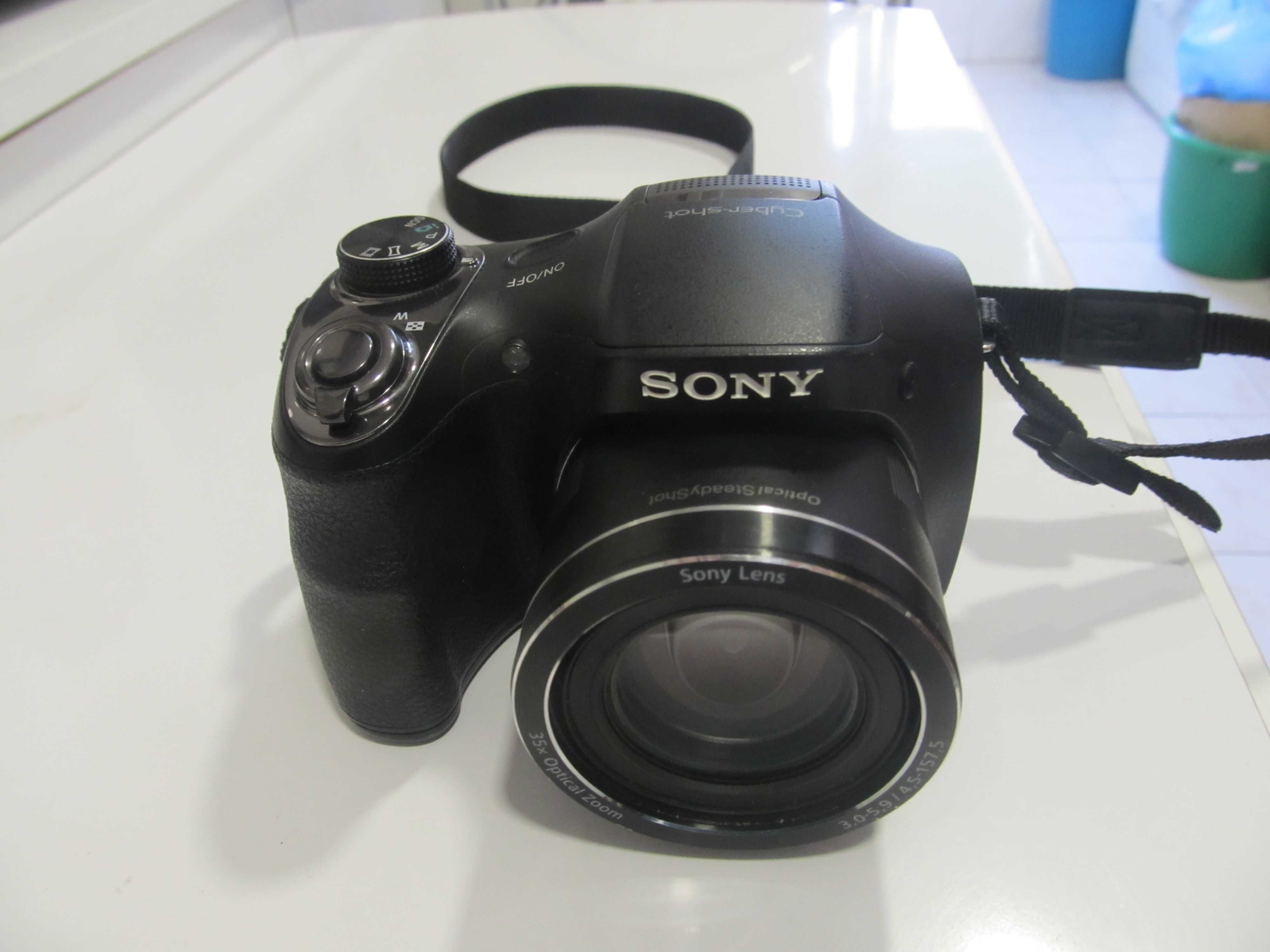 Máquina Fotográfica Sony DSC - H300