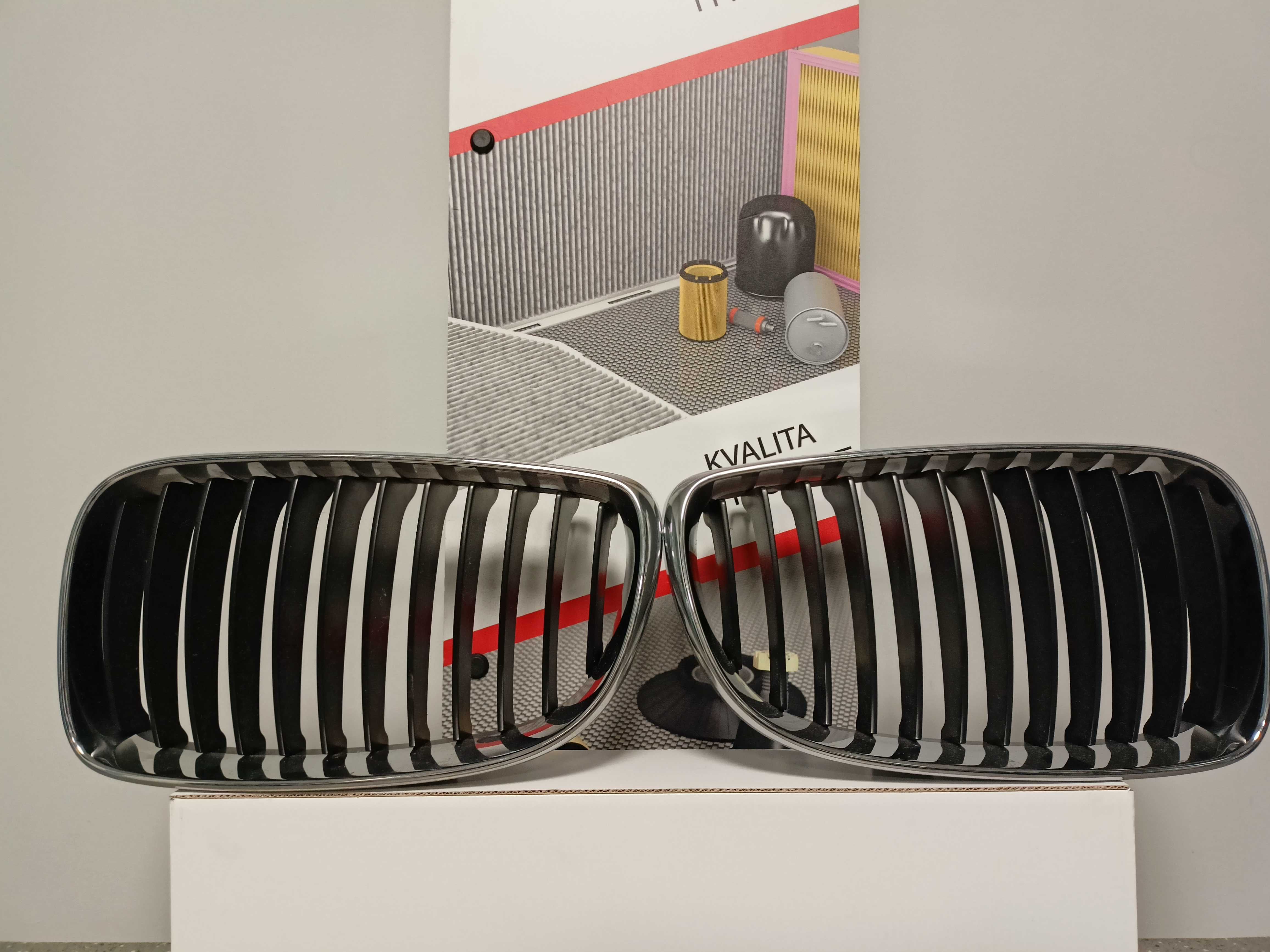 BMW 1 E81,E87,E88 Atrapa/Grill/Nerka kpl.2szt.> oryginał !!!
