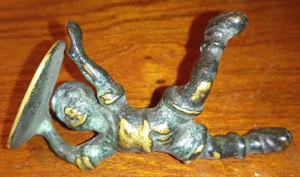 Pequena Estatueta em Bronze