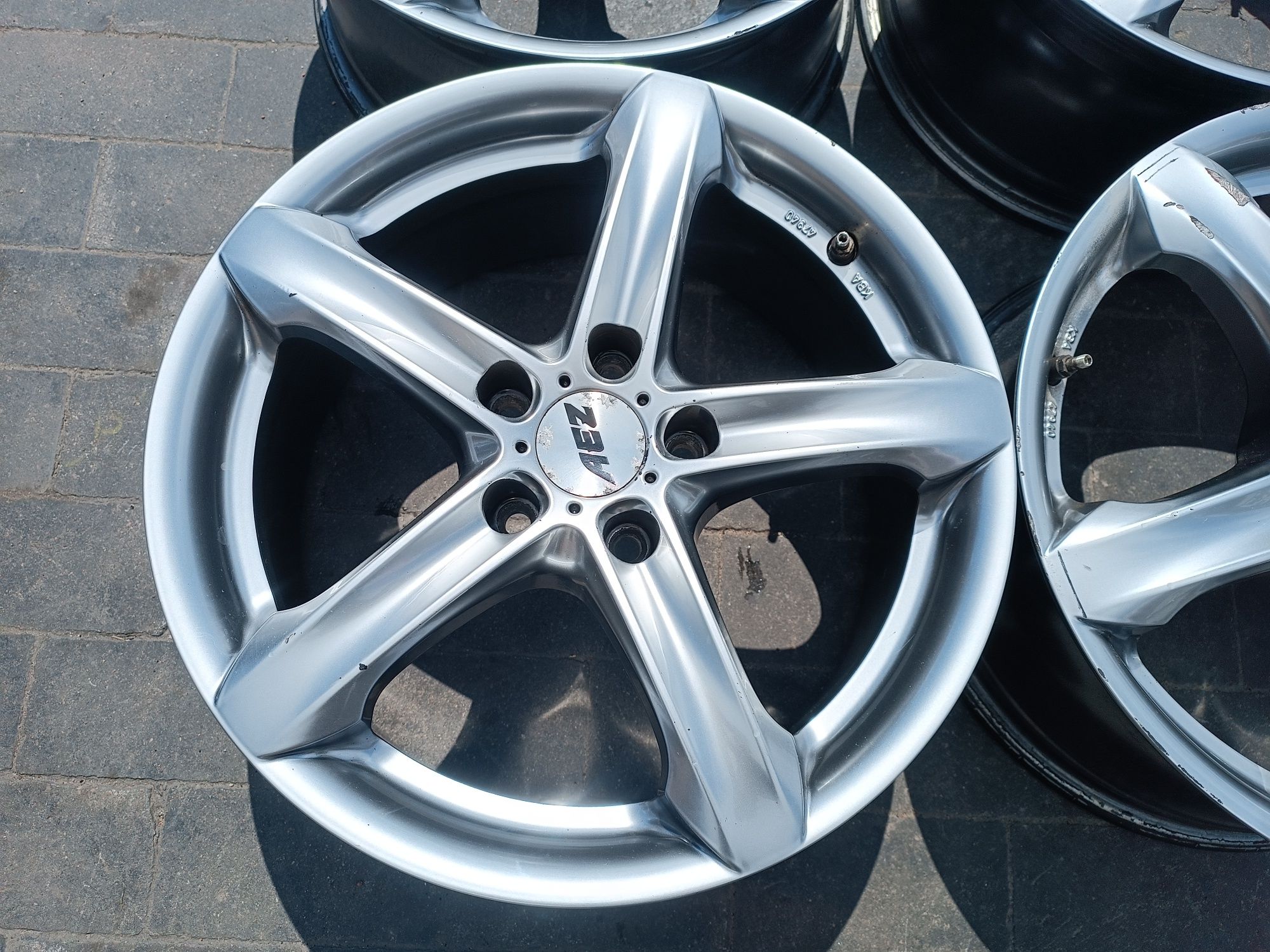 Felgi Alu VW Golf VI VII Touran Skoda Mercedes 5x112 ET48 7.5J17