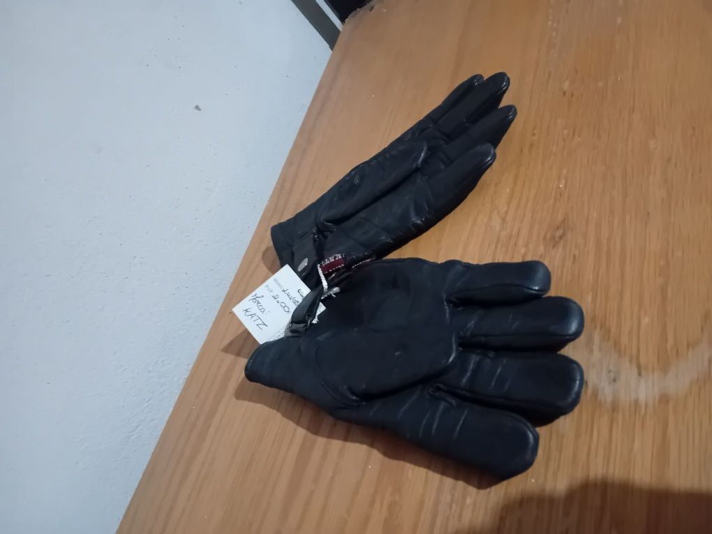Luvas em couro sintético