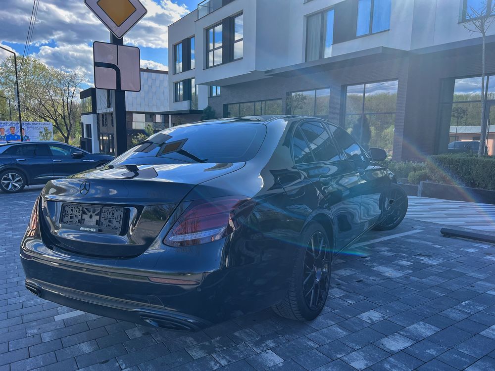 Продам Mercedes-Benz E W-213 2016 2.0 diesel