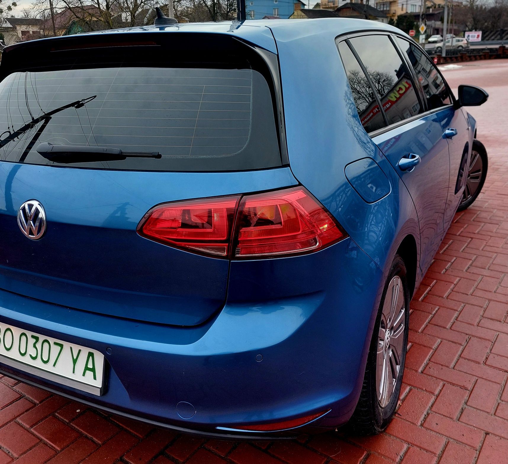 Volkswagen eGolf 2015 Фольксваген е Гольф