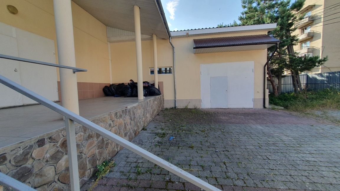 ПРОДАЖ ТОРГОВОГО КОМПЛЕКСУ в самому центрі м. Тячів вул. Шапошнікова