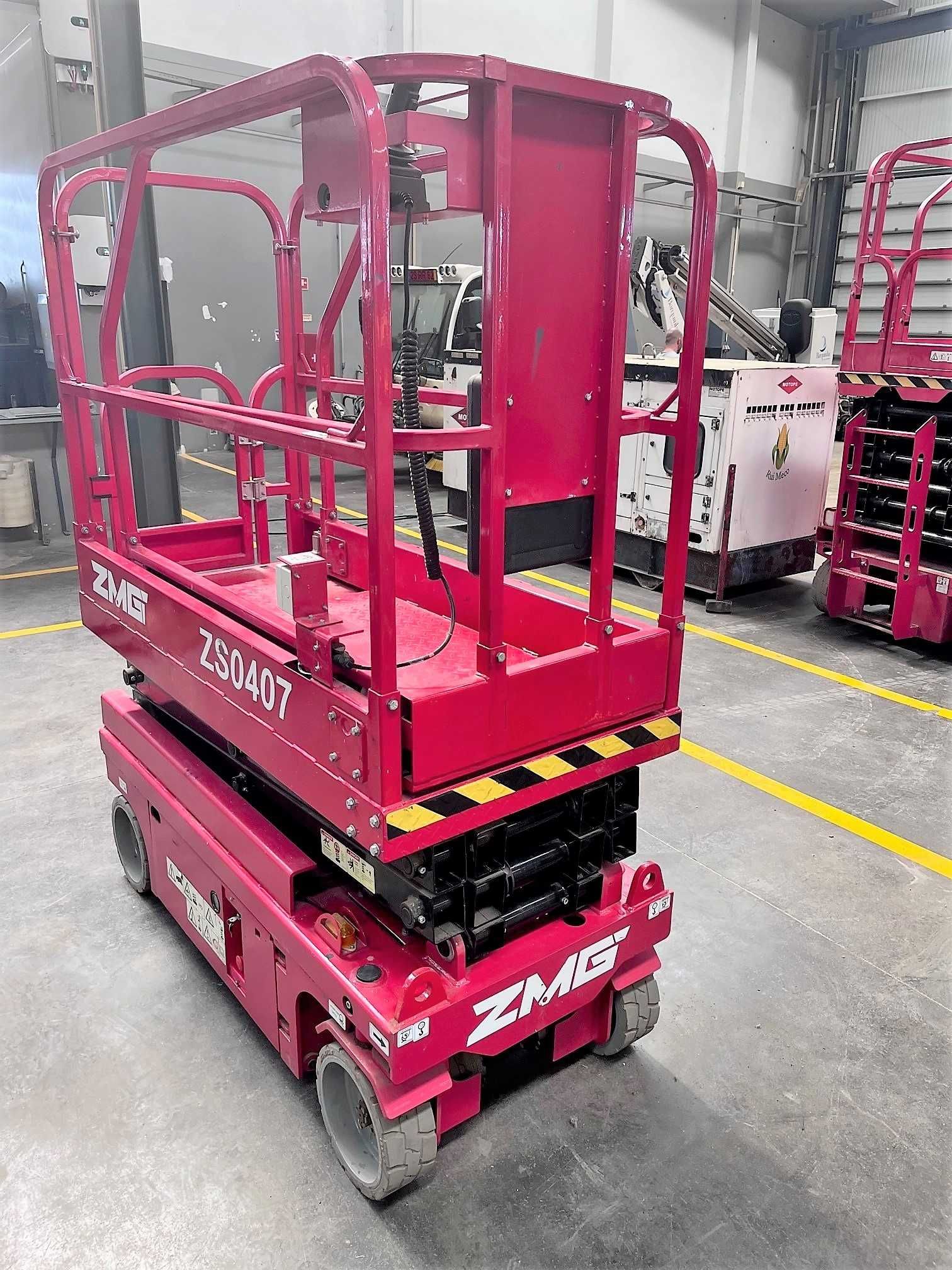 Plataforma Elevatória Tesoura ROYAL ZMG ZS0407